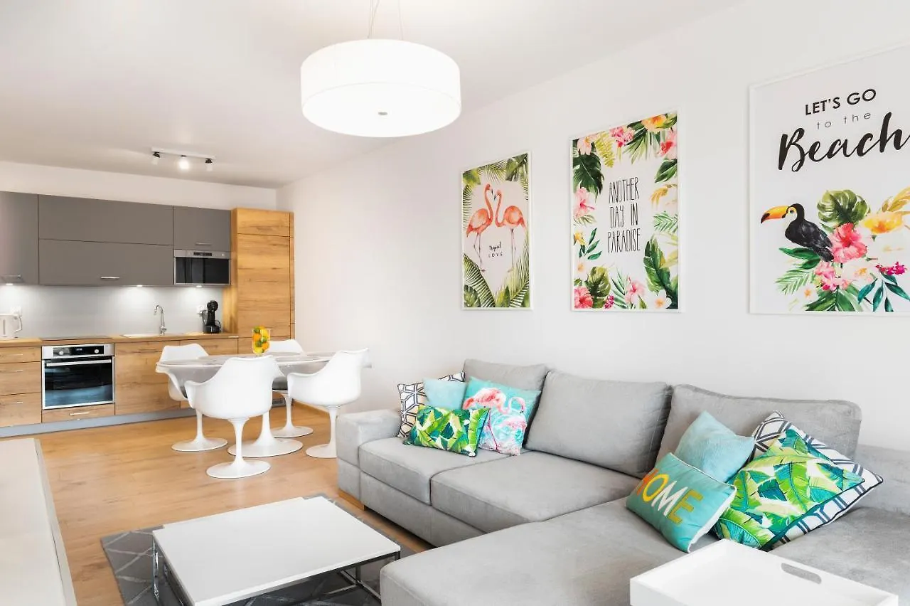 Blue Mare Tropical Polanki Park E208, 350 M Beach Kolberg